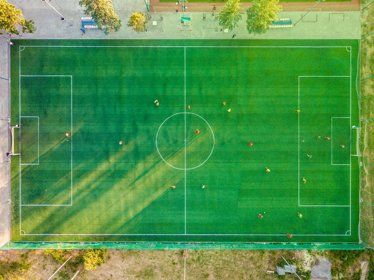 Qual a diferença entre campo de futebol e futsal? 1 pexels mike 468229 1171084